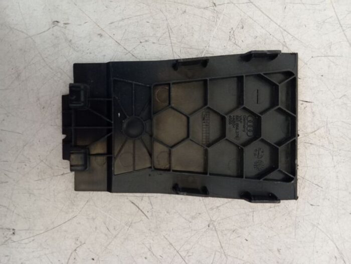 Tapa trasera reposabrazos Audi A1 (8X) 2017
