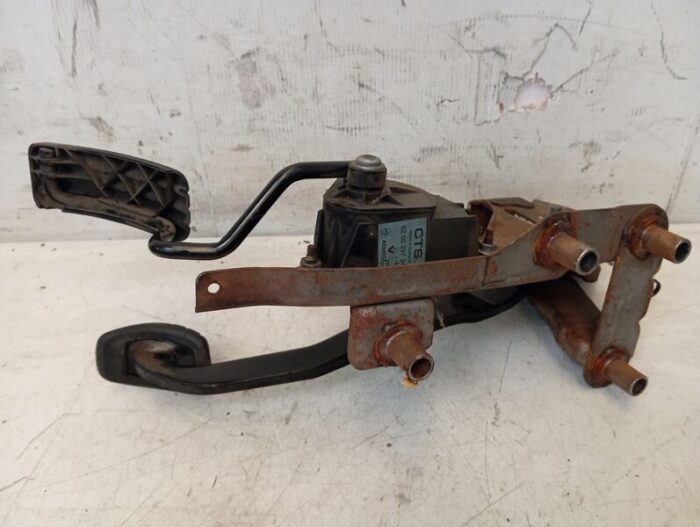 Pedal Acelerador y freno Renault Clio Grandtour 2008