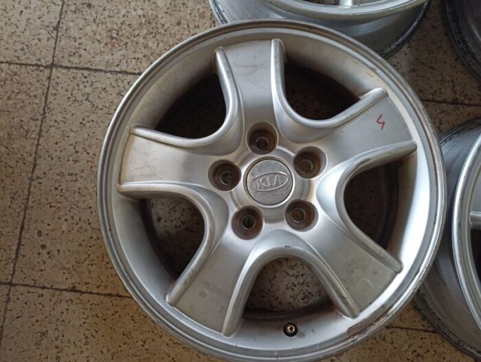 Llanta aluminio Kia Sportage 2007