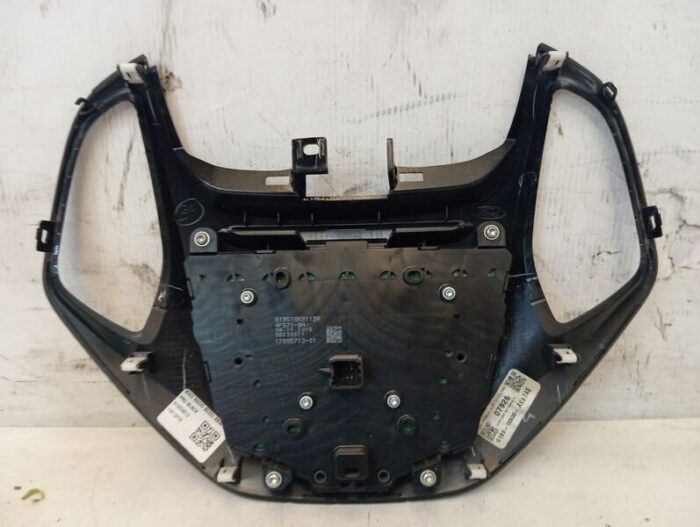 Moldura con controles multimedia Ford Ka+ 2016
