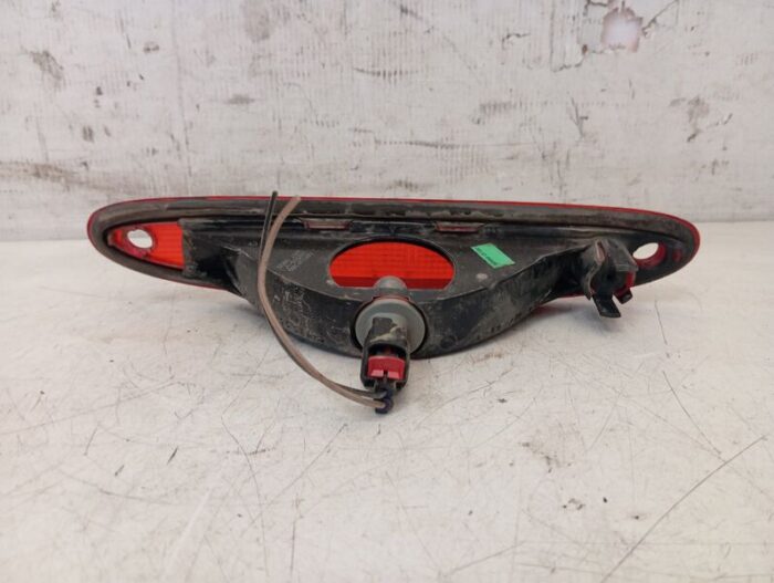 Tercera luz de freno Chrysler Voyager IV 2003