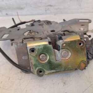 Cerradura puerta trasera izquierda Chrysler Voyager IV 2003