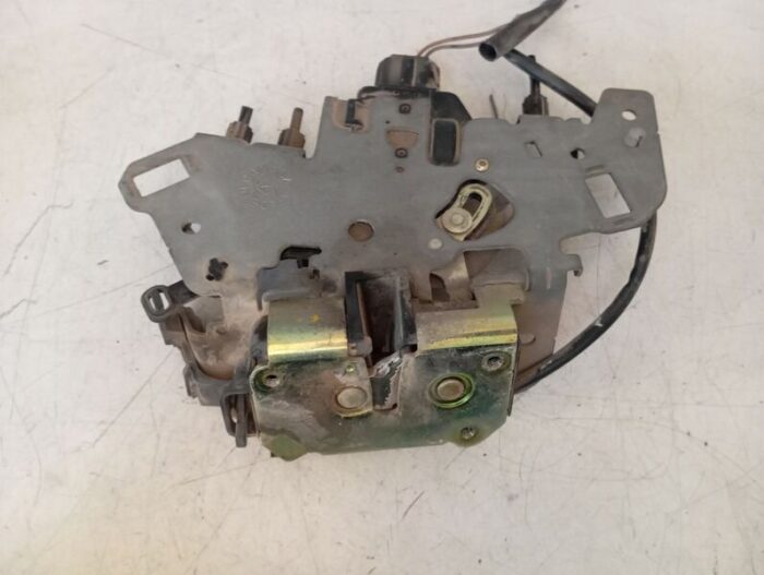Cerradura puerta delantera izquierda Chrysler Voyager IV 2003