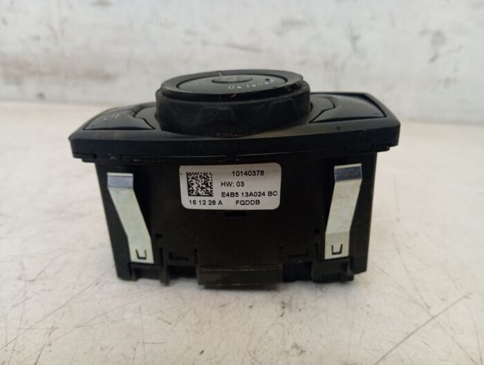 Mando Luces Ford Ka+ 2016