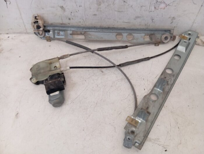 Elevalunas eléctrico delantero derecho Renault Scénic 2007