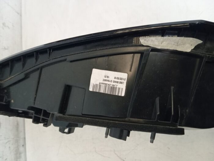 Piloto trasero central Range Rover Velar L560 2018
