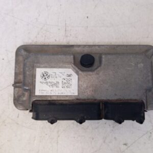 Centralita motor UCE Volkswagen New Beetle 1.4 16V gasolina 2005