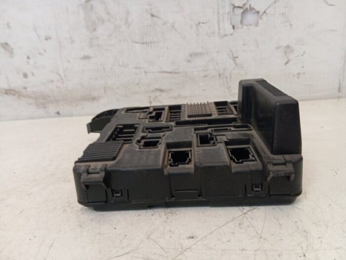 Caja Relés Fusibles Renault Megane II 2005