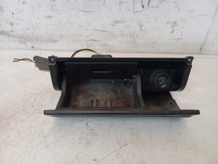Cenicero original Lancia Delta II (836) 1999