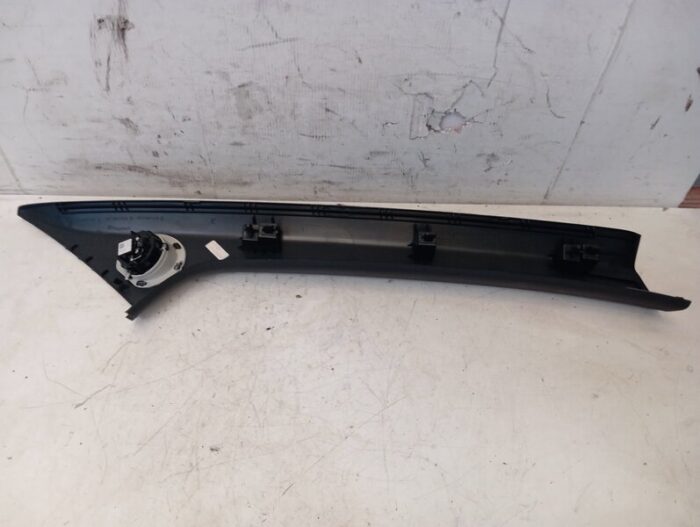 Moldura pilar delantero izquierdo parabrisas Seat Ibiza V FR (KJ1, KJG) 2024