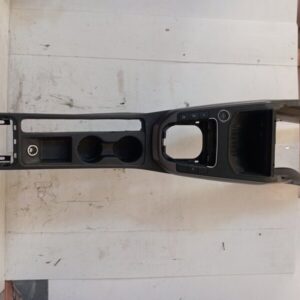 Consola central con cargador inalámbrico Seat Ibiza V FR (KJ1, KJG) 2024