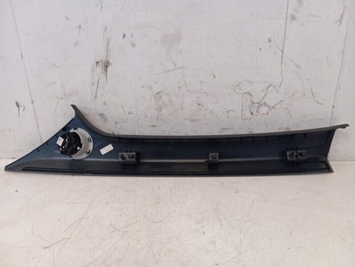 Moldura pilar delantera derecha parabrisas Seat Ibiza V FR (KJ1, KJG) 2024