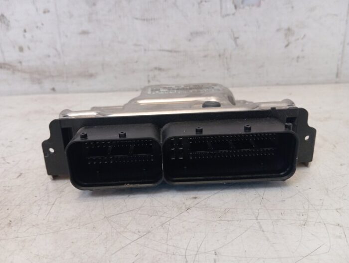 Centralita Motor UCE Seat Ibiza V FR (KJ1, KJG) 1.0 TSI gasolina 95CV 2024