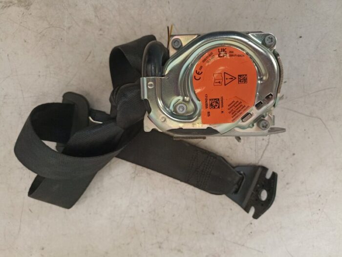 Cinturón de seguridad trasero izquierdo Seat Ibiza V FR (KJ1, KJG) 2024
