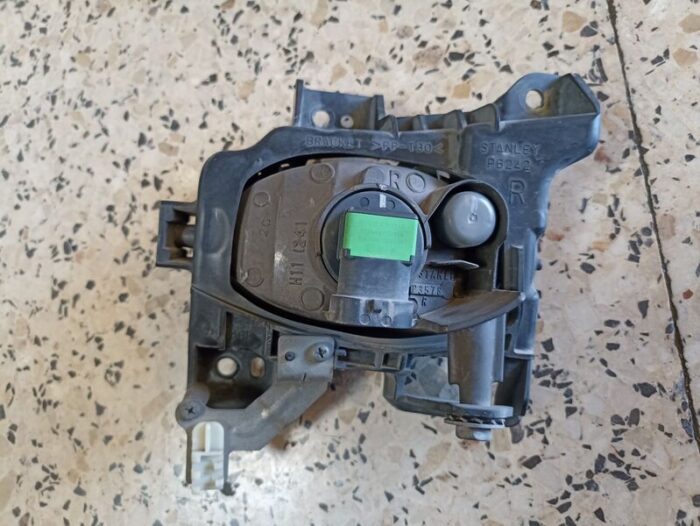 Faro antiniebla derecho Mazda 3 2007