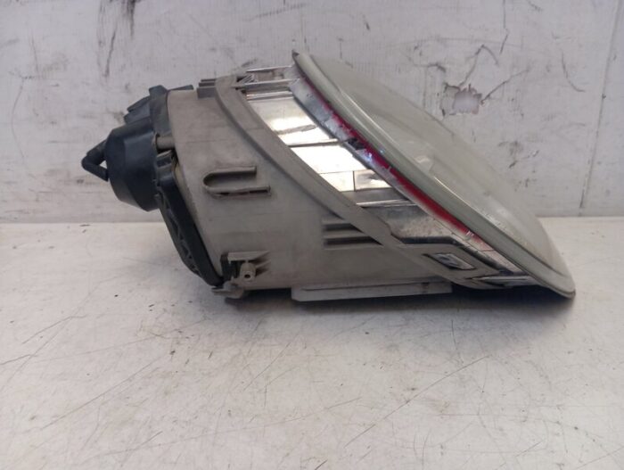 Faro Derecho Volkswagen New Beetle 2001