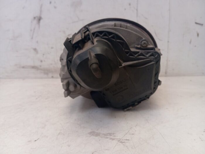 Faro Derecho Volkswagen New Beetle 2001