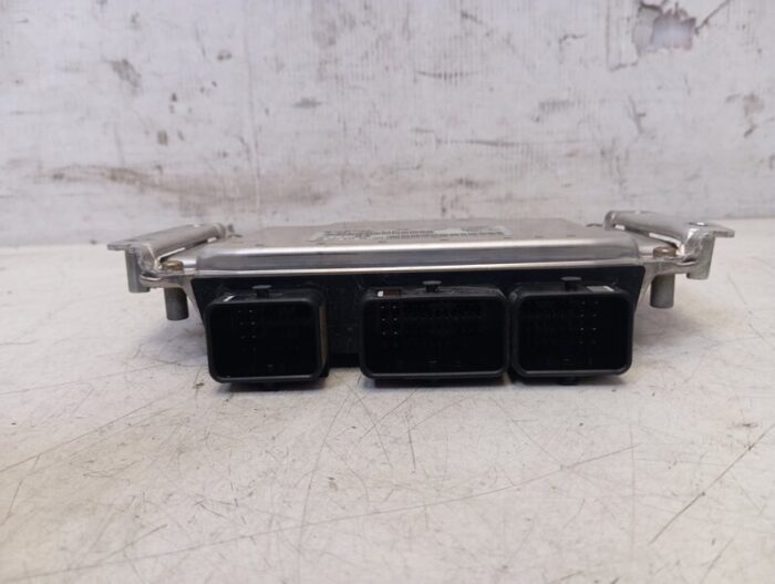 Centralita Motor UCE Peugeot 206 gasolina NFU 2001