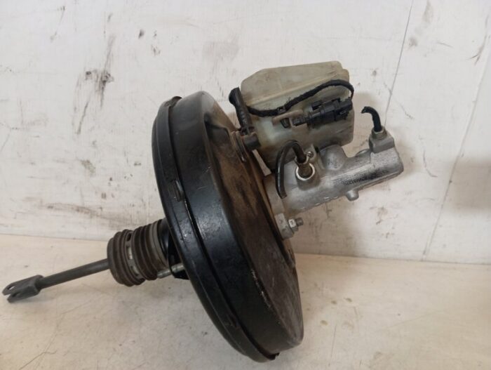 Servofreno Opel Astra H GTC 2006 con bomba y depósito