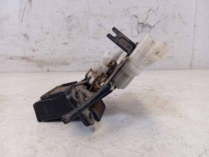 Cerradura Maletero / Portón Mazda 3 2007