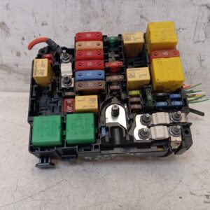 Caja Reles / Fusibles Peugeot 308 2015 diésel