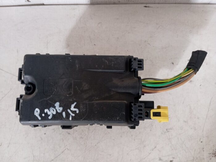 Caja Relés / Fusibles Peugeot 308 II 2015 diésel