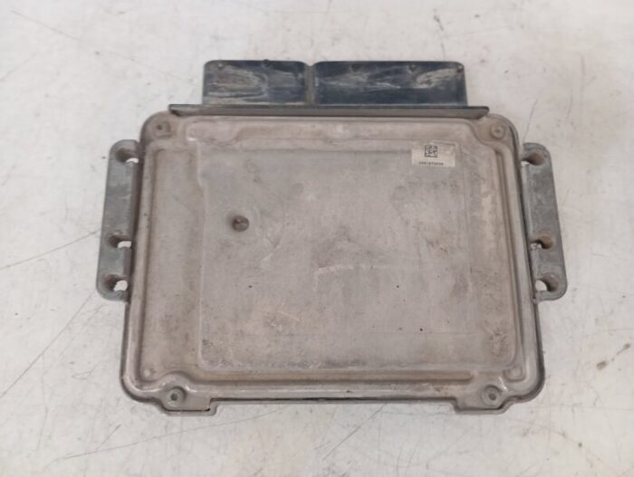 Centralita Motor UCE Opel Zafira B 2007 diésel