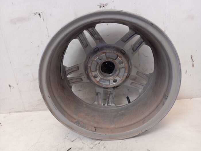 Llanta aluminio R15 Ford Ka+ 2016