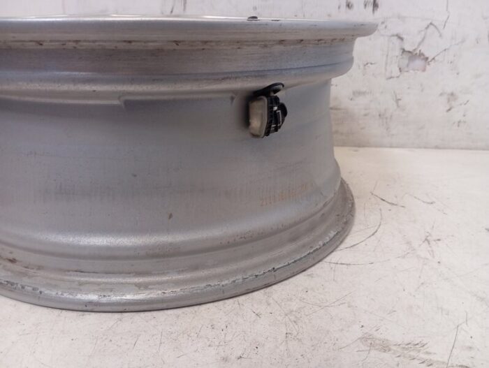 Llanta aluminio R15 Ford Ka+ 2016