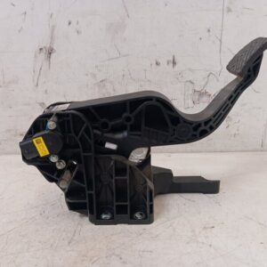 Pedal Embrague Hyundai i20 III (BC3, BI3) 2021 hibrido 48v