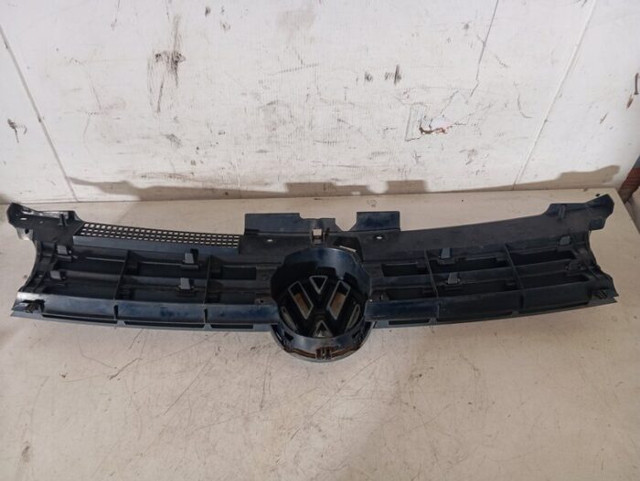 Rejilla Delantera Volkswagen Golf IV 2001
