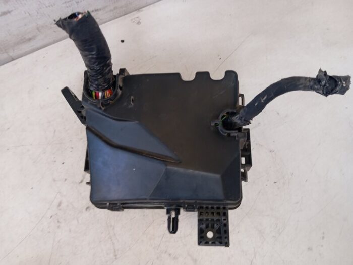 Caja Reles / Fusibles Hyundai i20 III (BC3, BI3) 2021 hibrido 48v