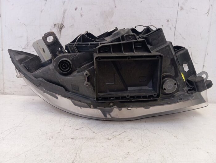 Faro izquierdo BMW Serie 1 (E81/E87) 2011