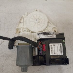 Motor elevalunas delantero derecho Audi A3 (8P) 2005