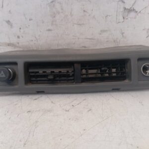 Rejilla aire central Nissan Patrol III 260 1994