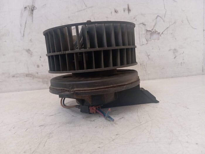 Ventilador calefacción interior Nissan Patrol III 260 1994