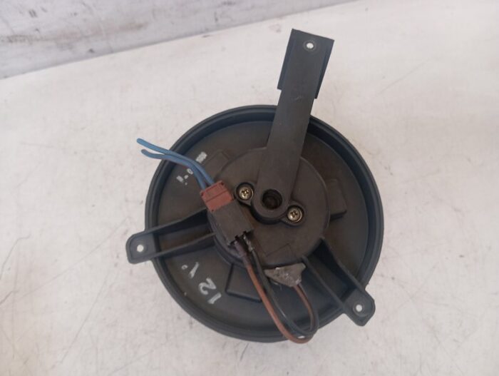 Ventilador calefacción interior Nissan Patrol III 260 1994
