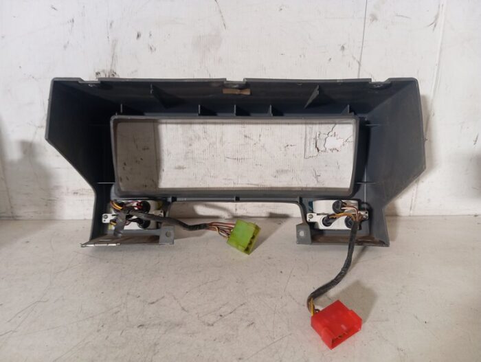 Tapa cuadro instrumentos Nissan Patrol III 260 1994