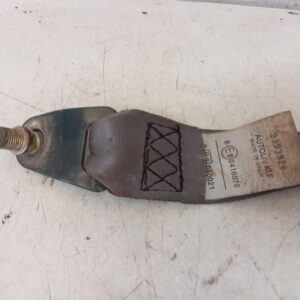 Cinturón de seguridad trasero central Nissan Patrol III 260 1994