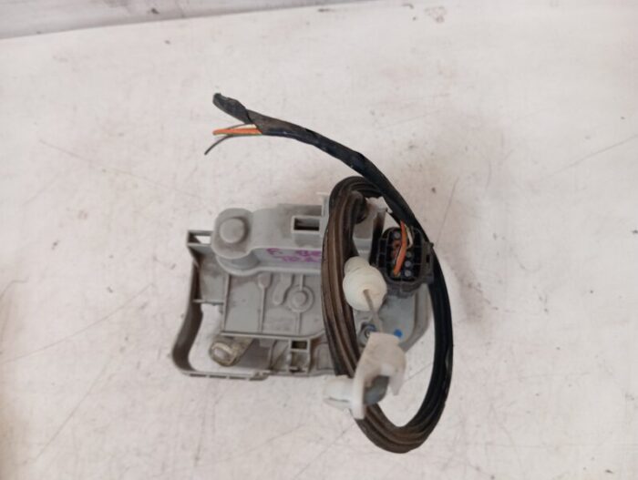 Cerradura puerta trasera izquierda Fiat bravo II 2006