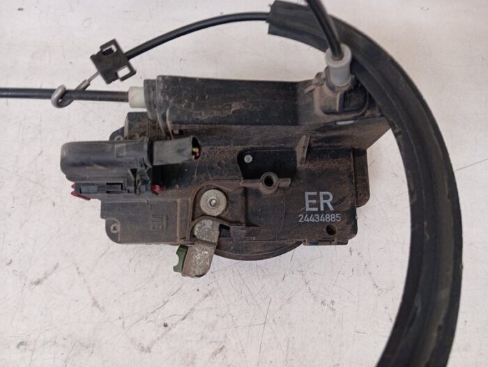 Cerradura puerta delantera derecha Opel Combo 2009