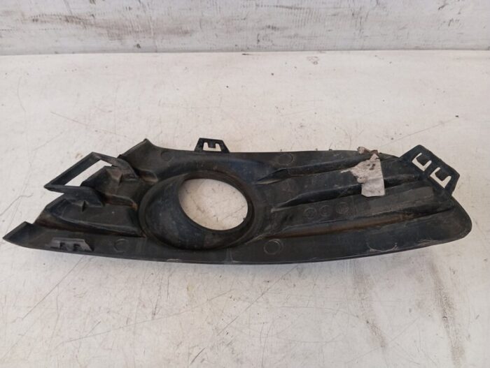 Moldura faro antiniebla izquierda Citroën C4 2010