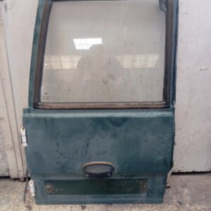 Puerta maletero trasera izquierda Nissan Patrol III 260 1994