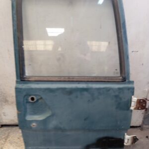 Puerta maletero trasera derecha Nissan Patrol III 260 1994