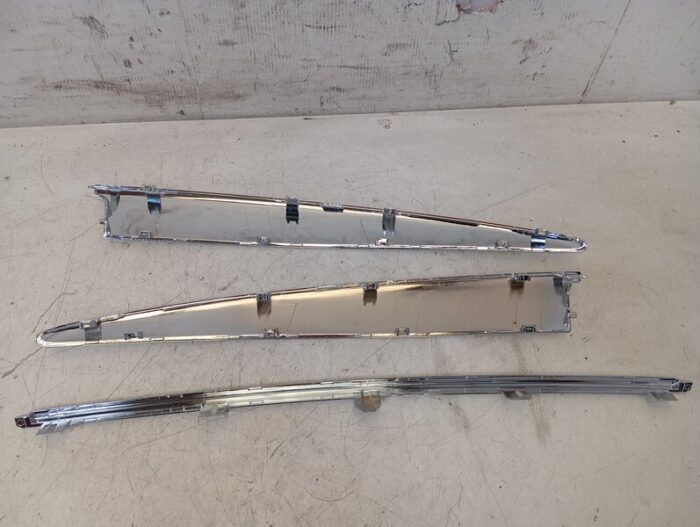 Juego embellecedores originales Renault parachoques delantero Renault Laguna III