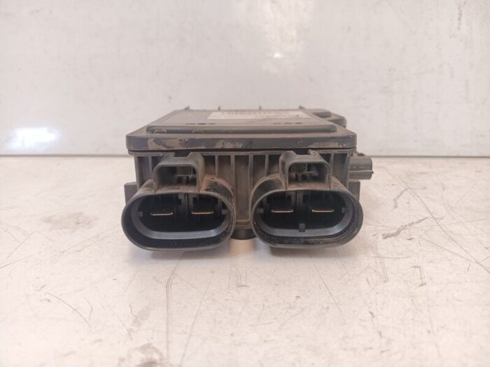 Módulo de distribución eléctrica de batería Renault Laguna III 2008