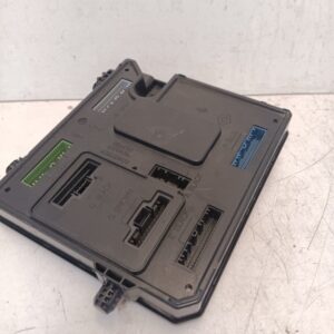 Caja relés / fusibles Renault Megane III 2015 gasolina