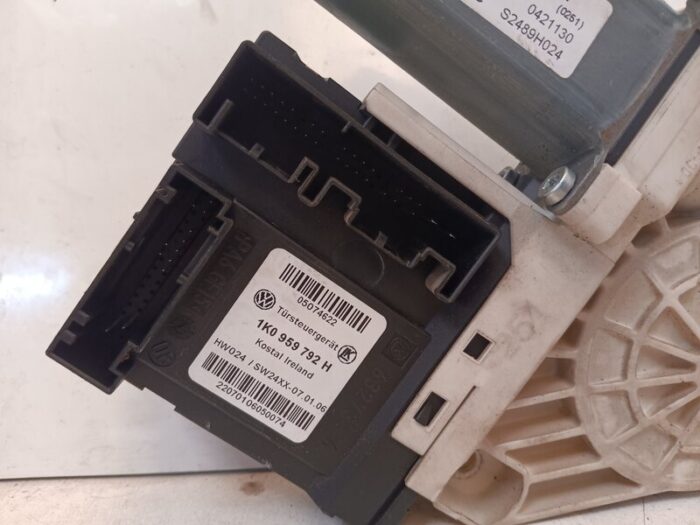 Motor elevalunas delantero derecho Seat Toledo III (5P2) 2006 diésel