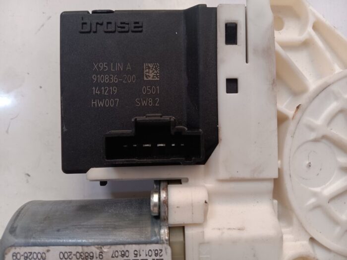 Motor elevalunas trasero izquierdo Renault Megane III 2015