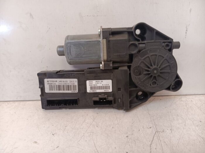 Motor elevalunas delantero izquierdo Renault Megane III 2015